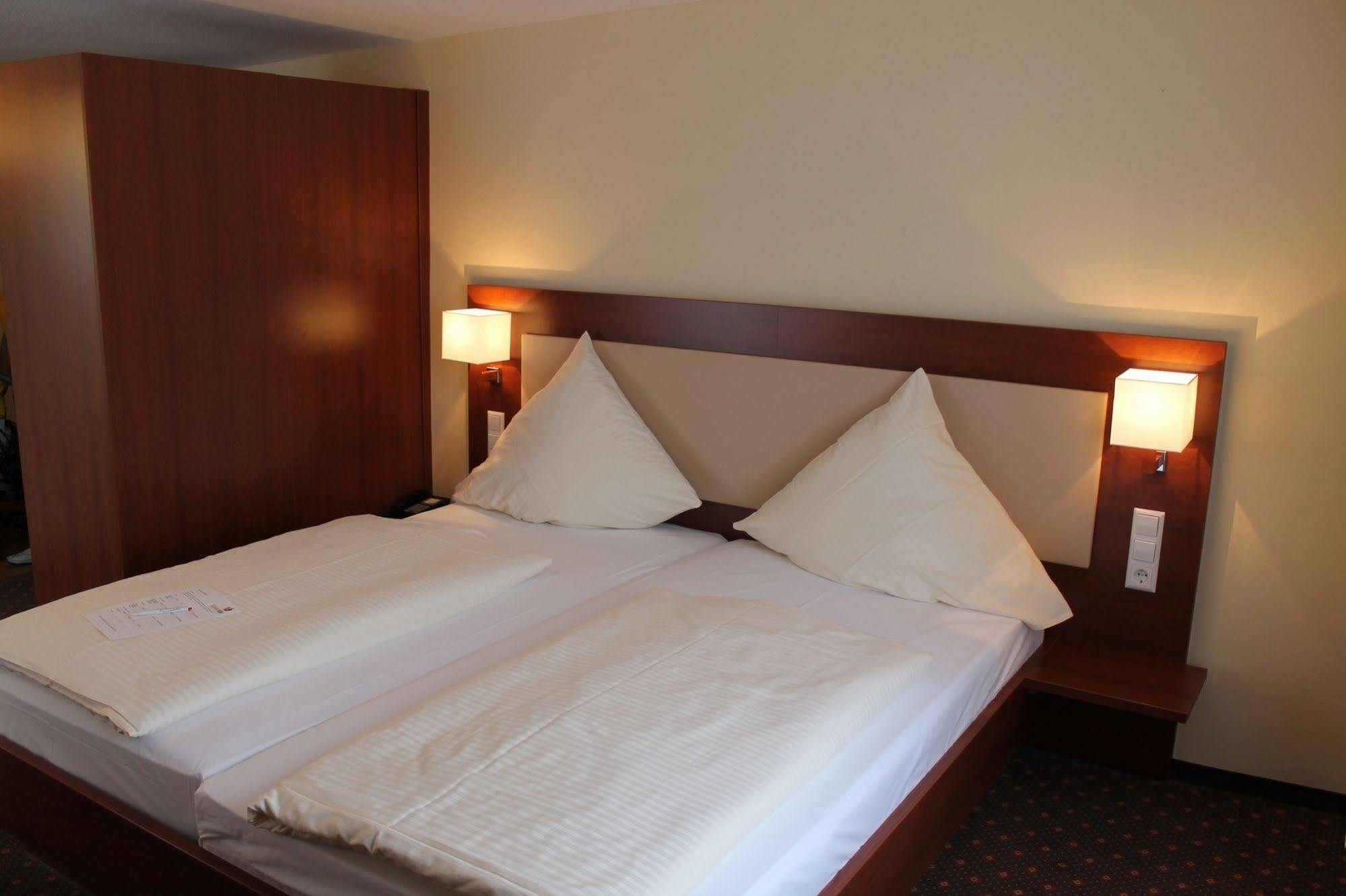 Stadt-Gut-Hotel Gasthof Goldener Adler Schwäbisch Hall Екстериор снимка