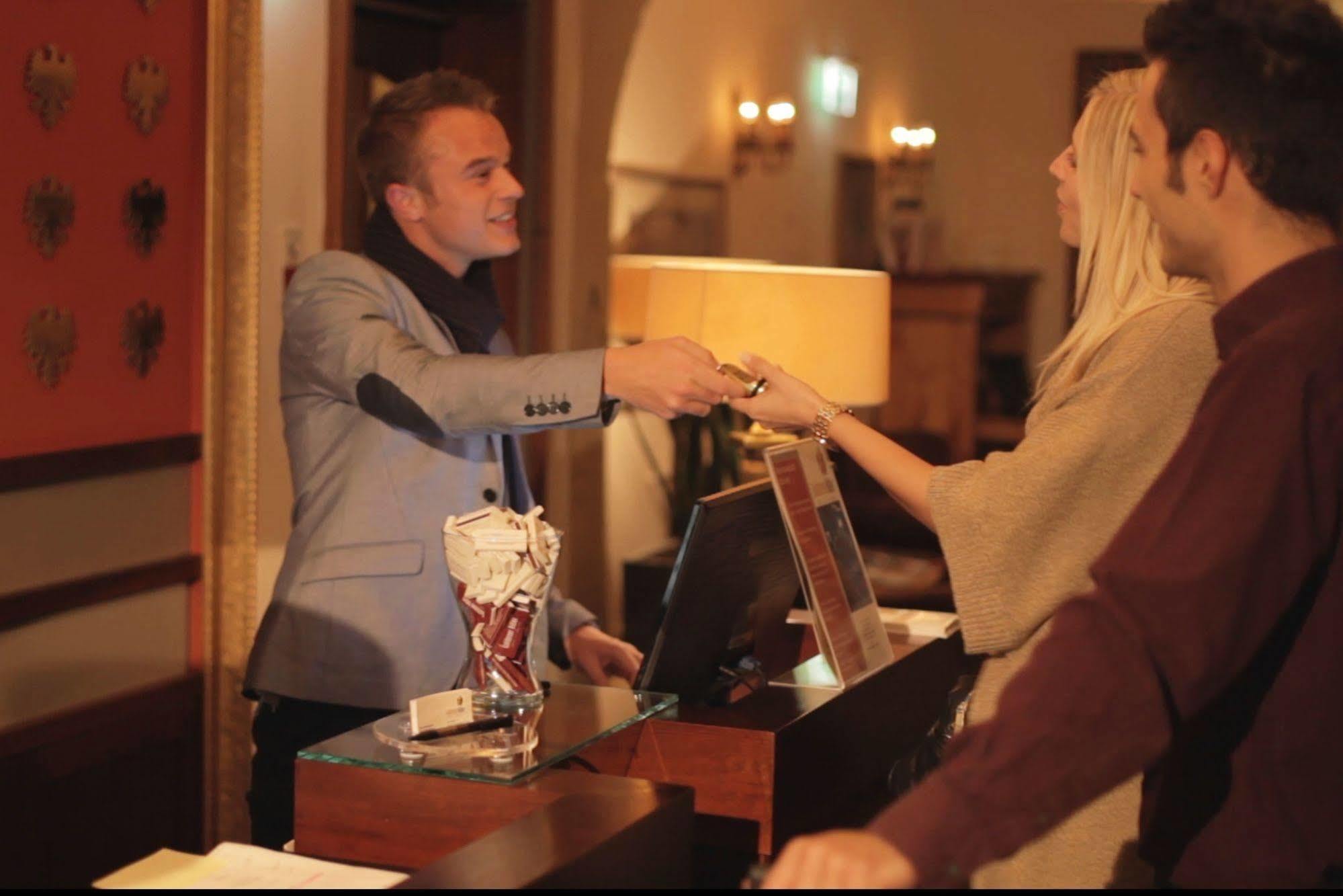 Stadt-Gut-Hotel Gasthof Goldener Adler Schwäbisch Hall Екстериор снимка