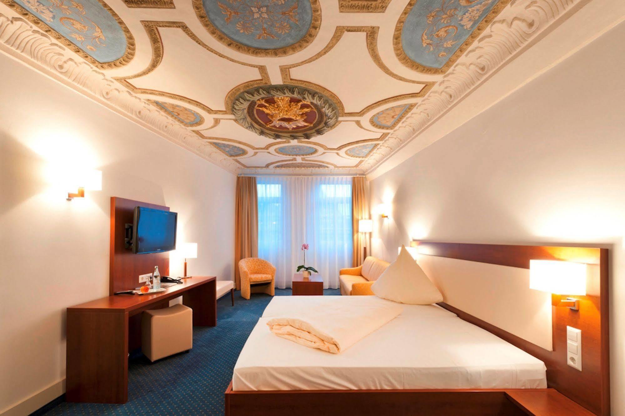 Stadt-Gut-Hotel Gasthof Goldener Adler Schwäbisch Hall Екстериор снимка