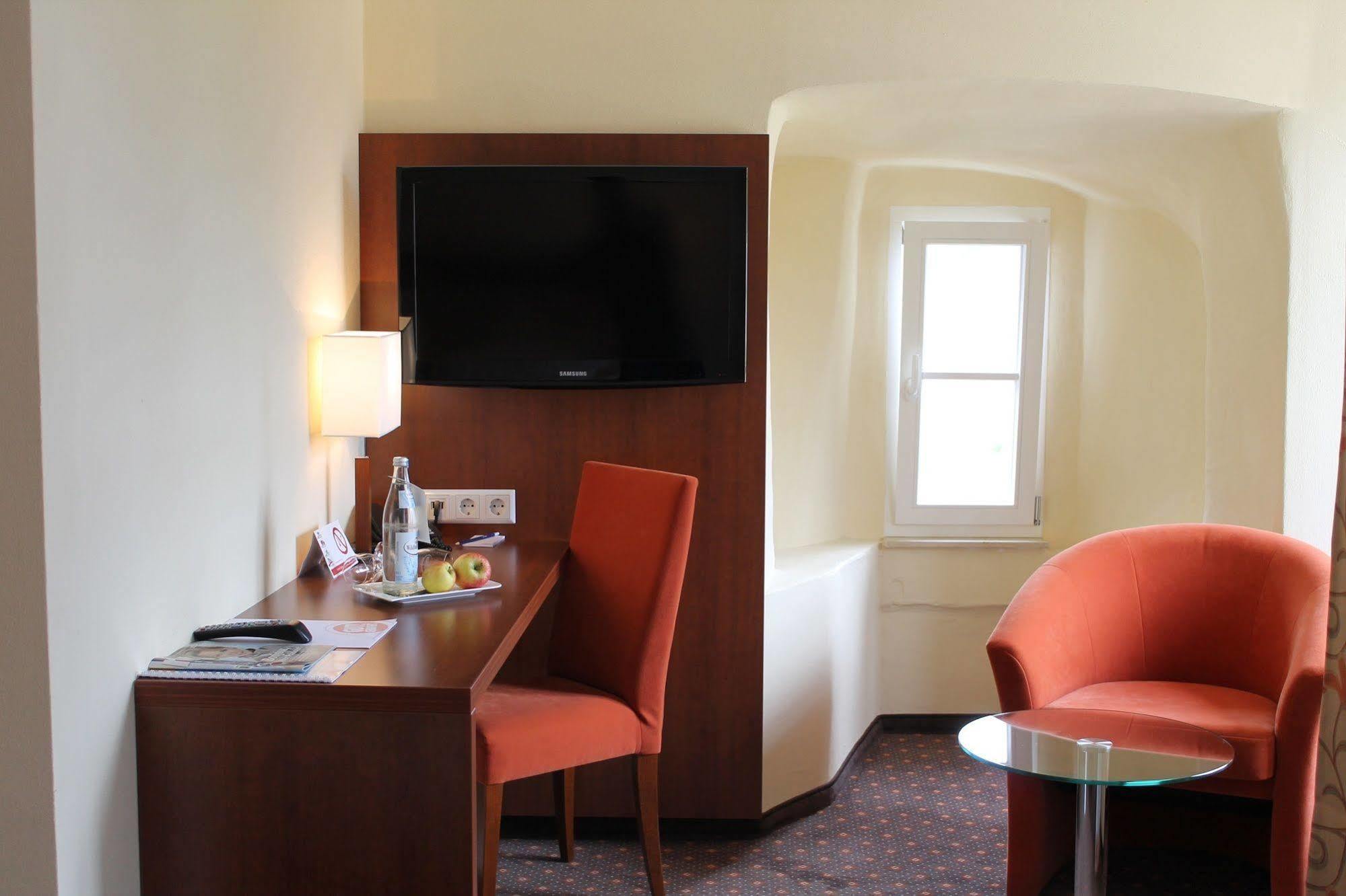 Stadt-Gut-Hotel Gasthof Goldener Adler Schwäbisch Hall Екстериор снимка